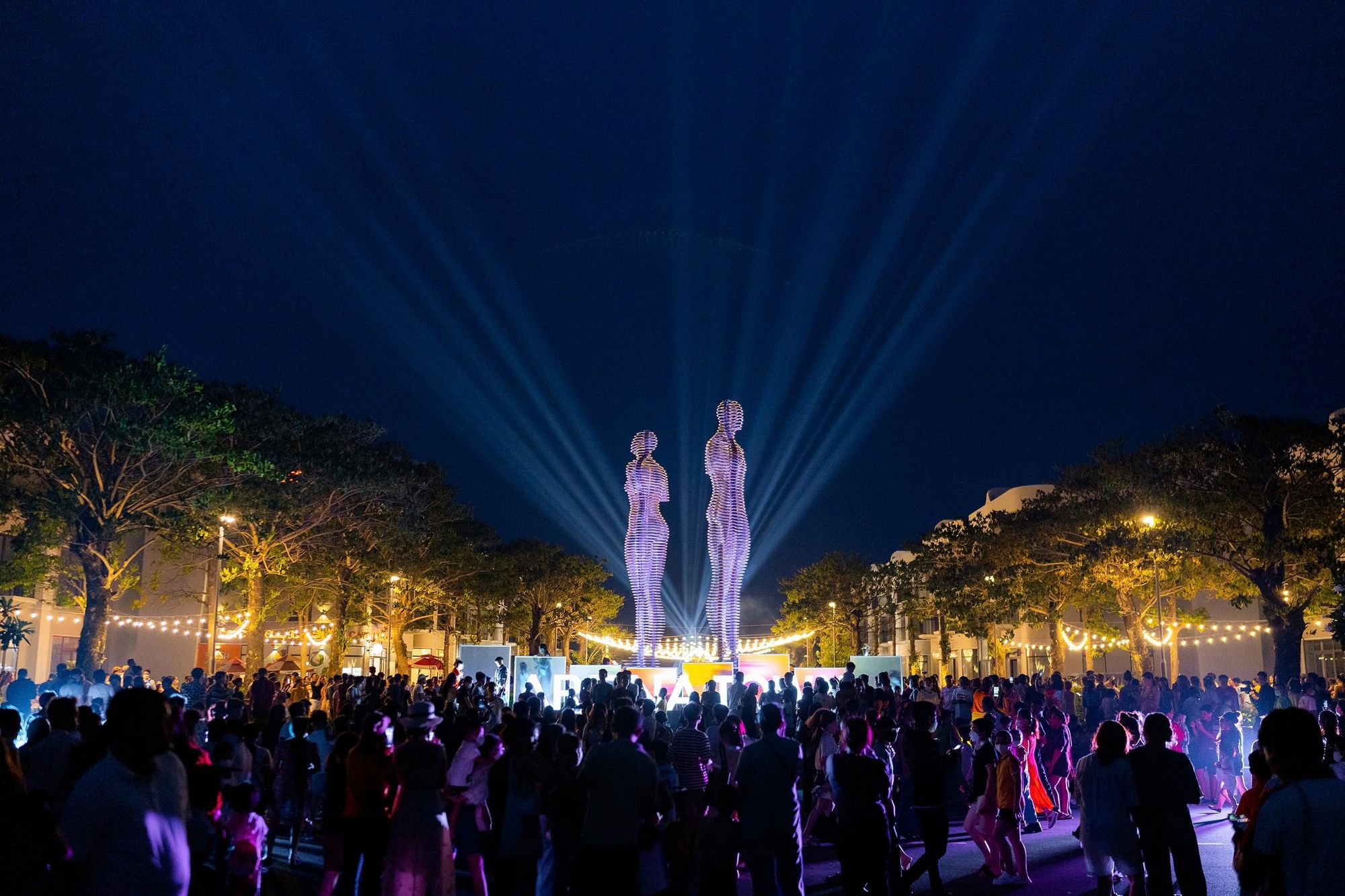 Phố đi bộ Arena